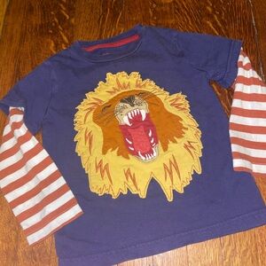 2 Mini Boden appliqué shirts Lion and target bullseye long and short sleeve